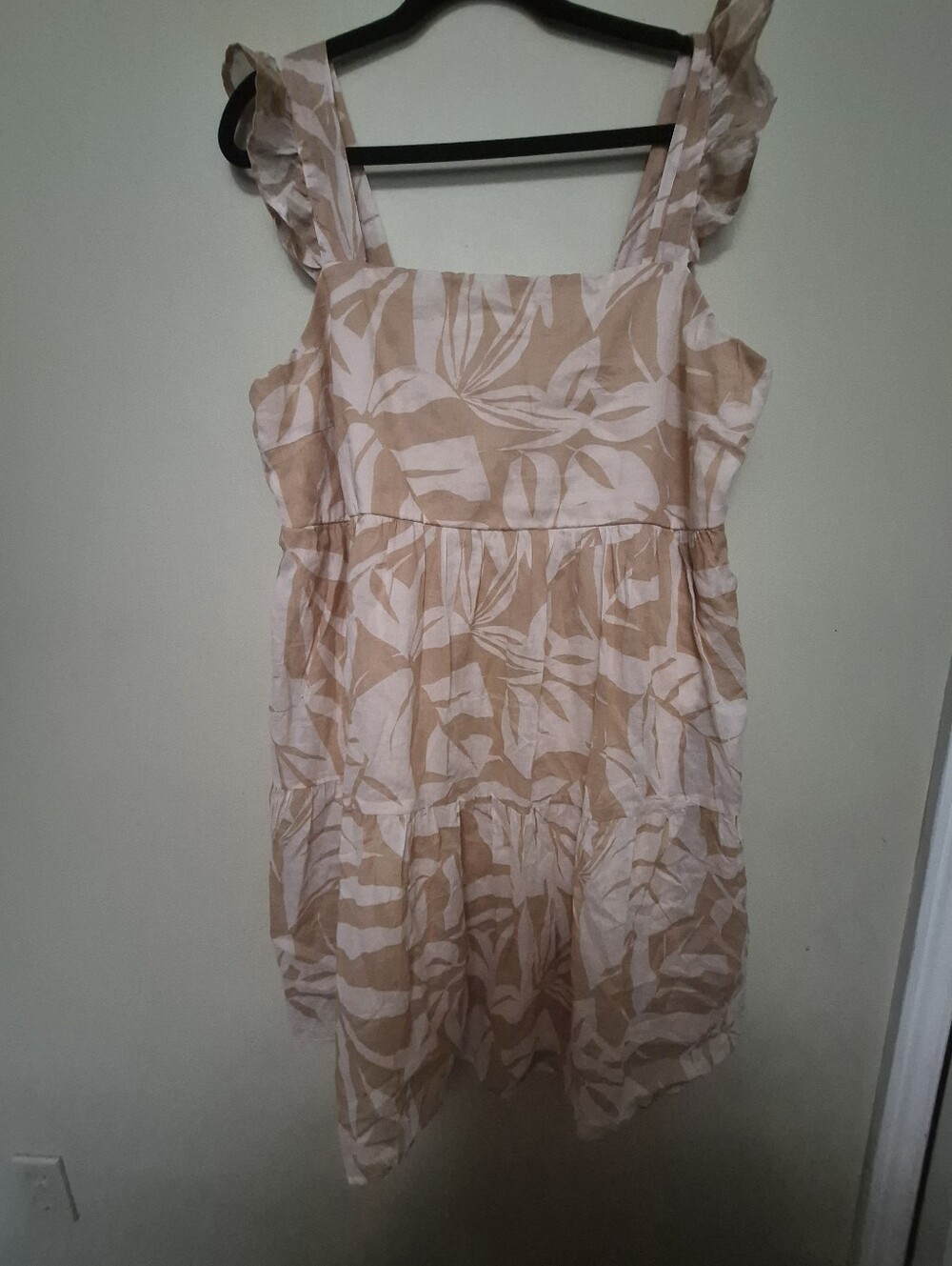 Gilli Xl Beige and White Leaf Print Sundress